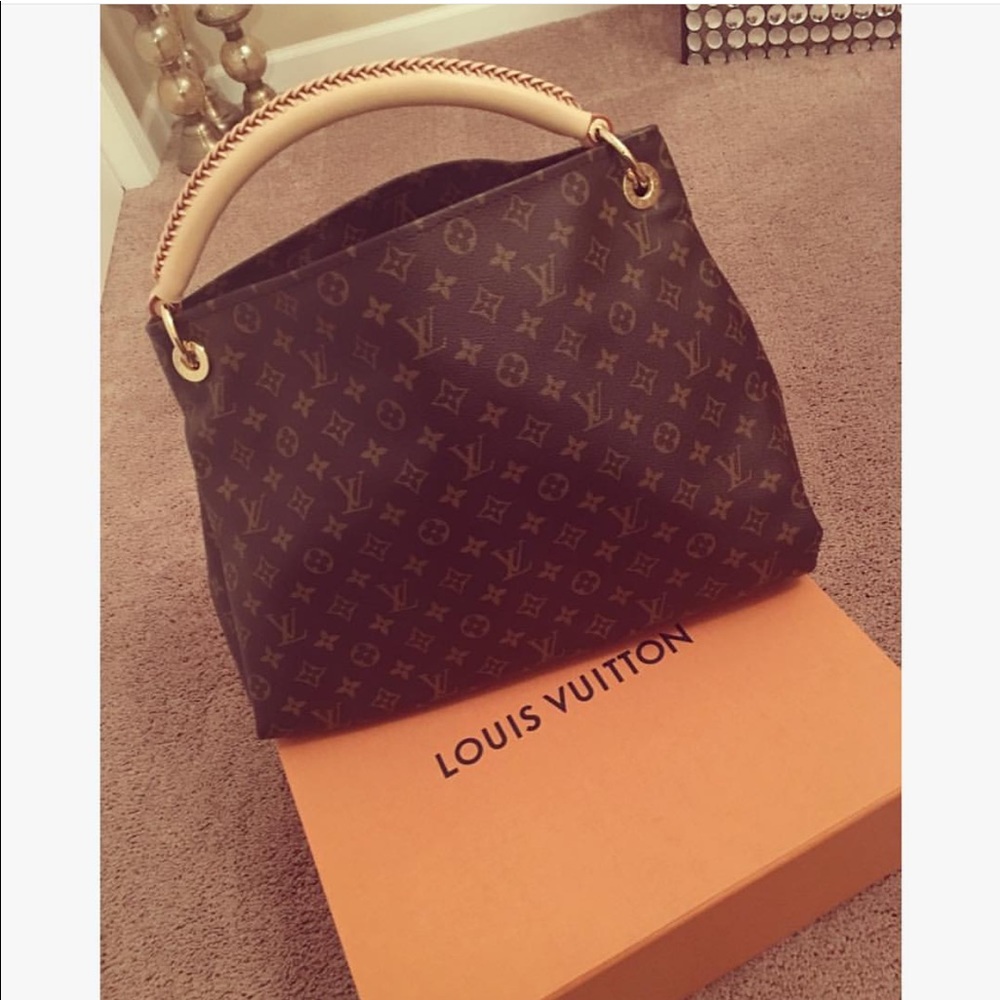 Louis Vuitton Artsy 🤎